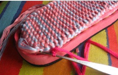 毛线拖鞋的钩织方法